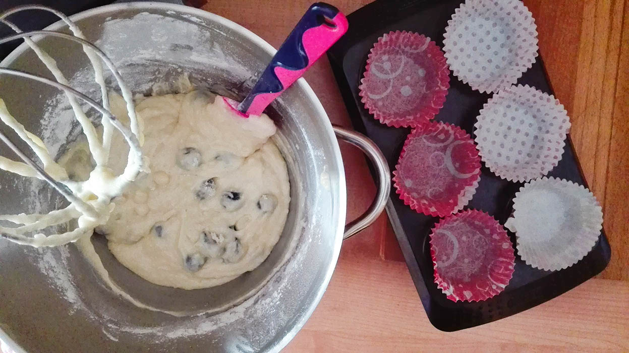 muffin ai mirtilli in preparazione-2