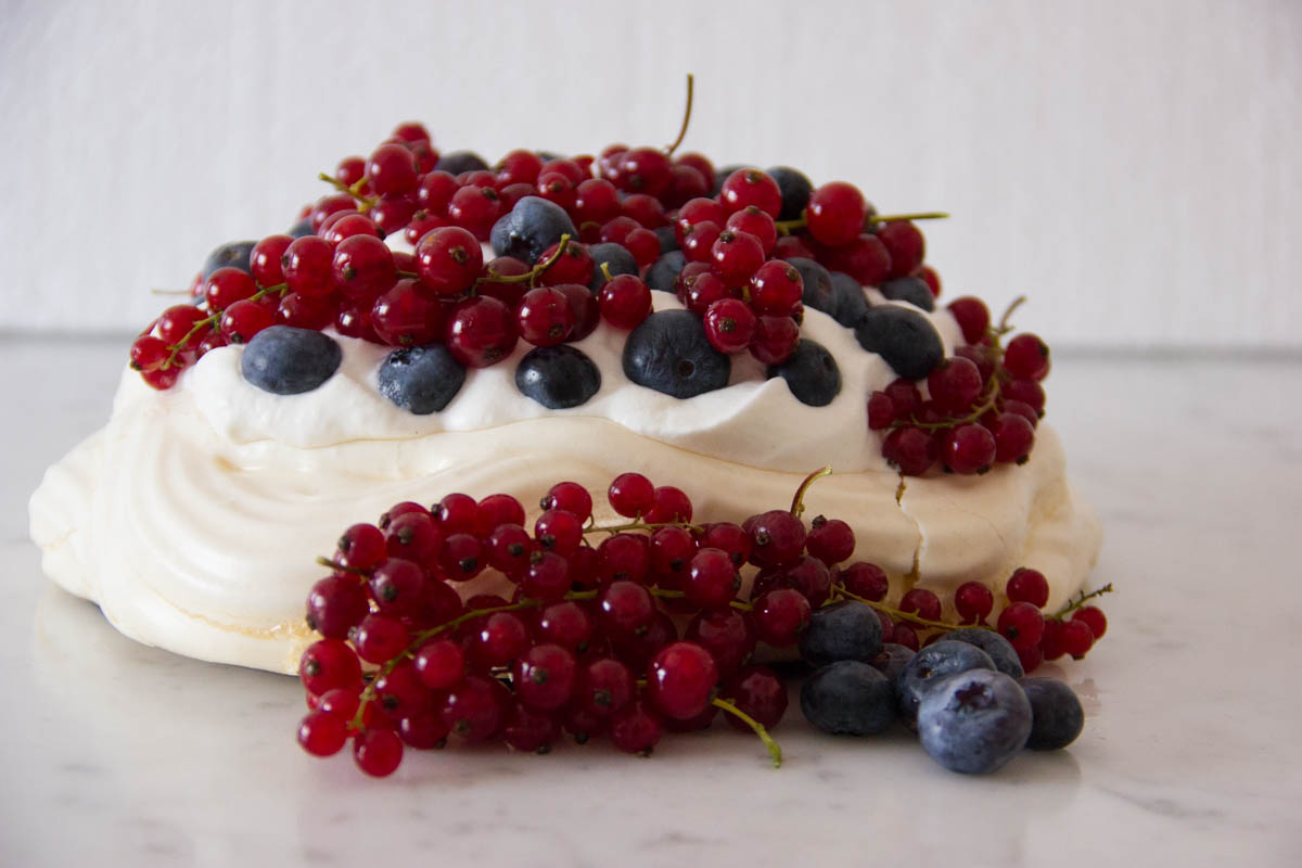 Pavlova ai frutti di bosco