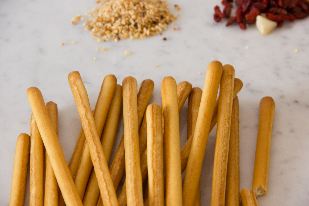 grissini-cioccolato-riciclo-uova.pasqua-1