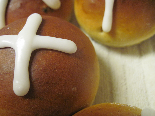 hot cross buns