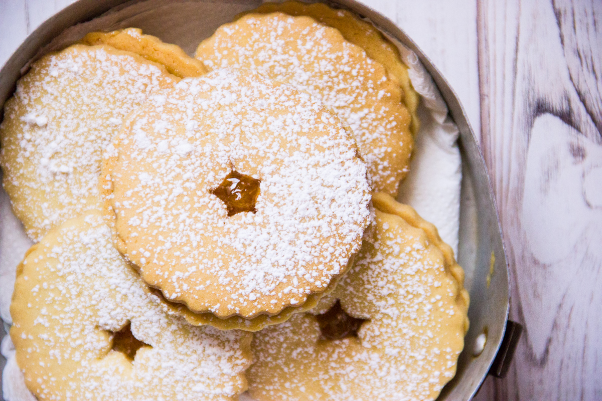 biscotti occhio di bue con marmellata
