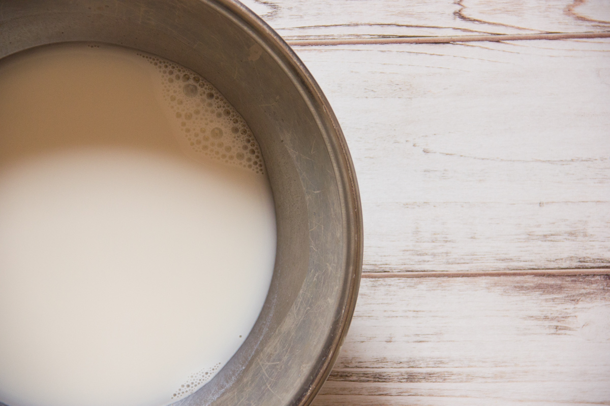 Biancomangiare alle mandorle con pistacchi e miele