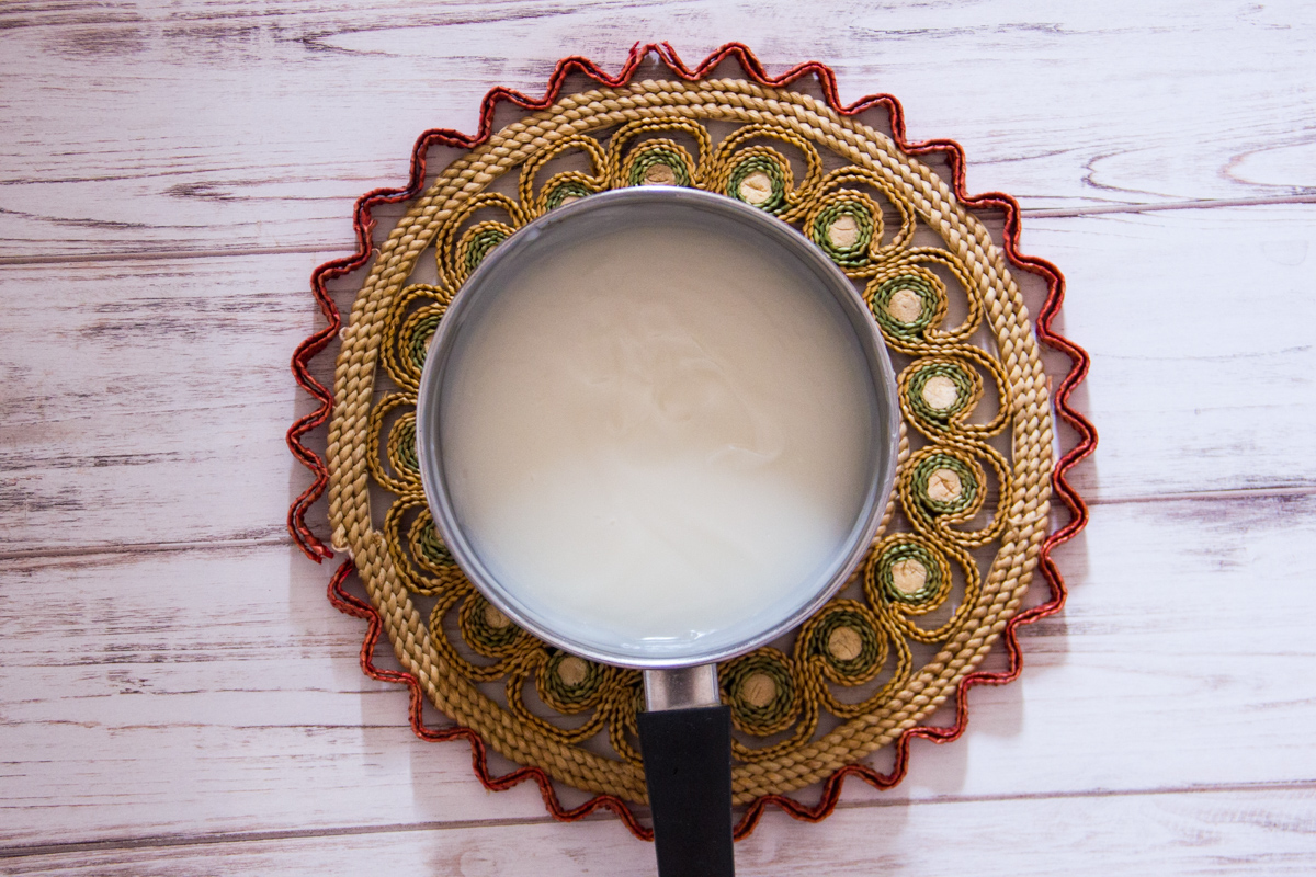 Biancomangiare alle mandorle con pistacchi e miele