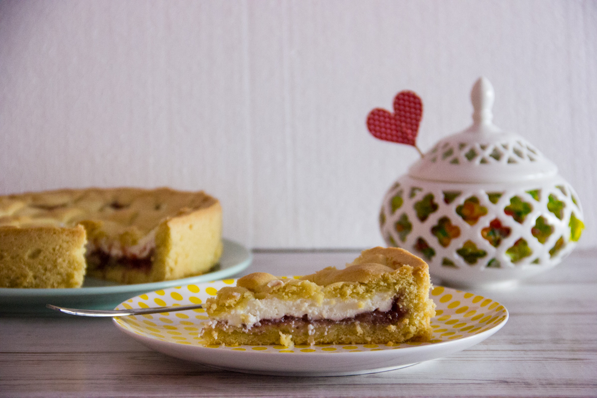 Crostata di ricotta e confettura di fragole