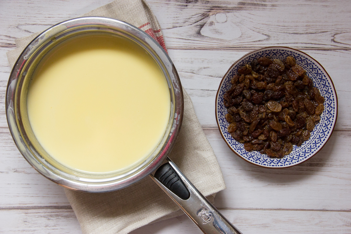 Gelato malaga con uvetta e rum senza gelatiera