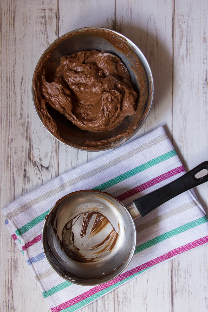 Mousse al cioccolato fondente e lamponi