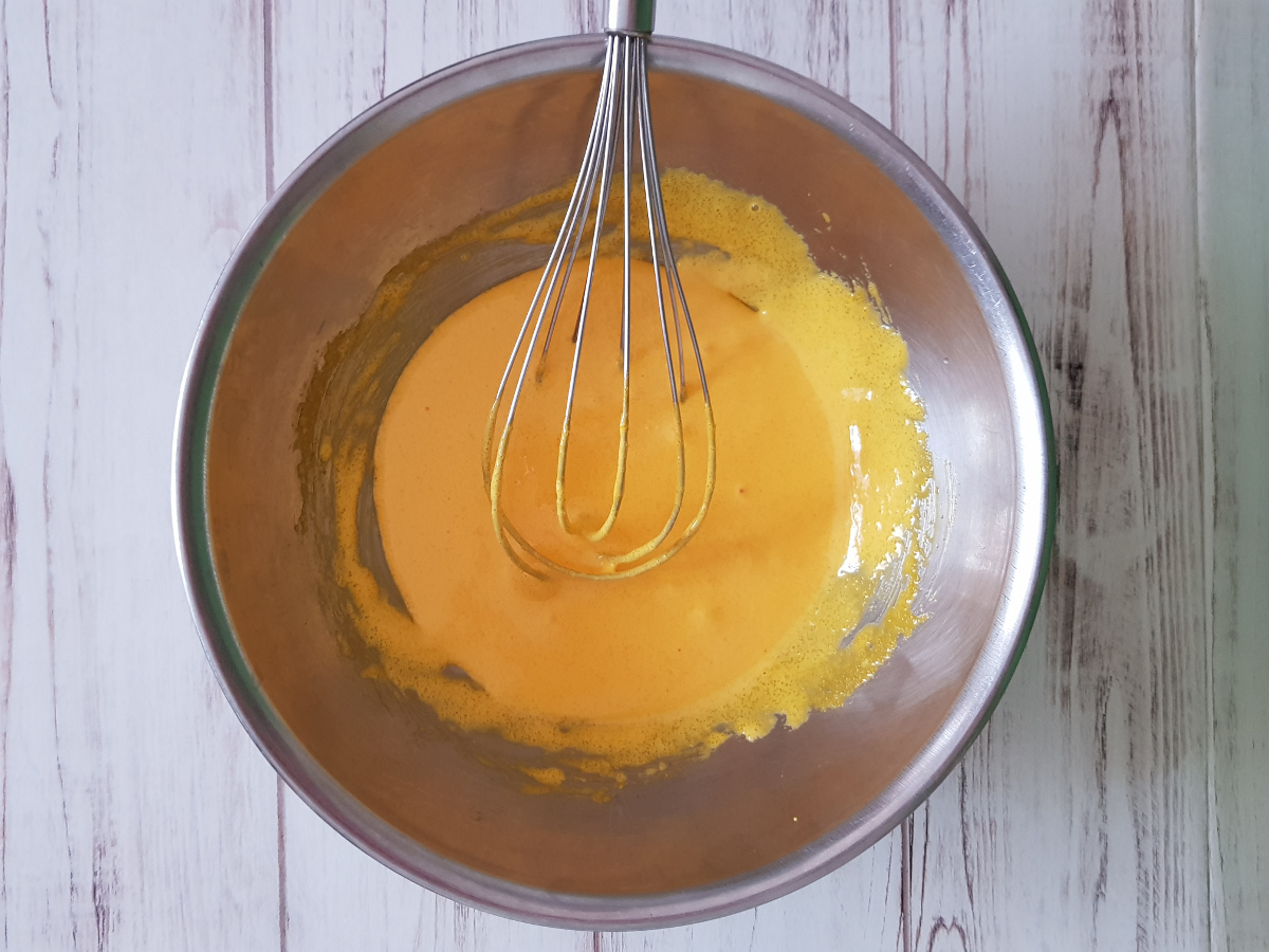 zucchero e tuorli montati