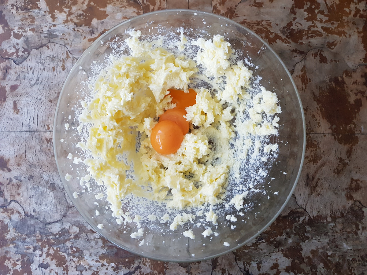 impasto di uova e burro