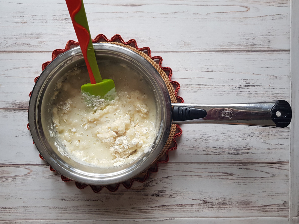 Farina addizionata ai liquidi della pasta choux