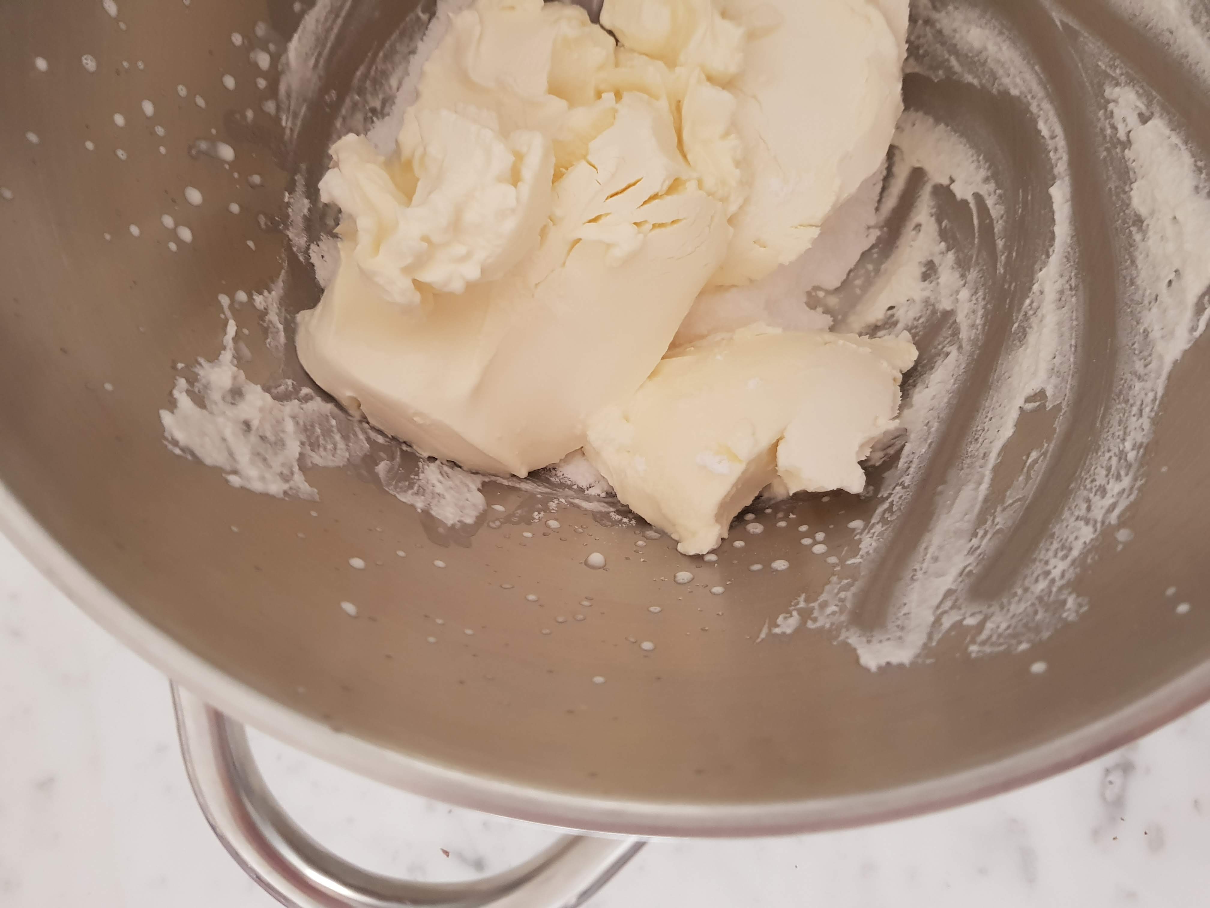 Il ripieno della Cheesecake al cioccolato senza cottura