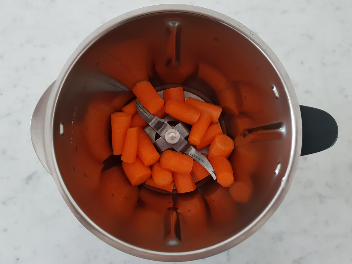 Torta carote e mandorle senza burro