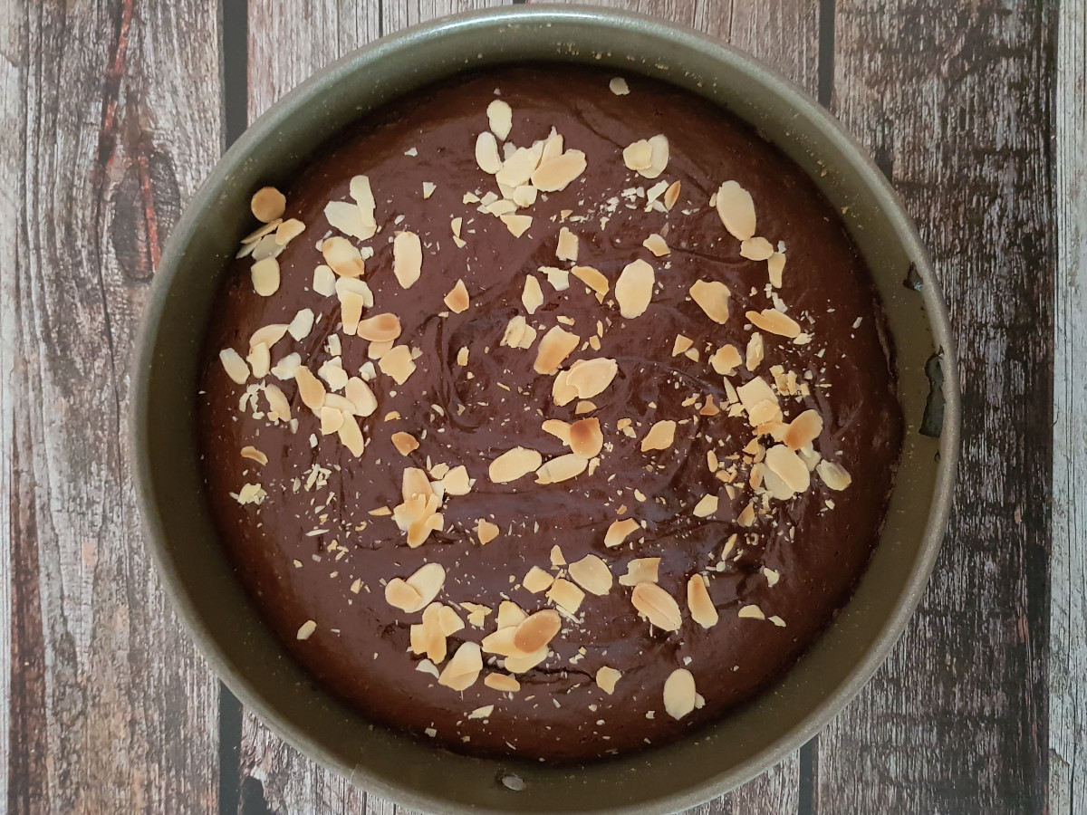 Torta vegana al cioccolato e allo zenzero