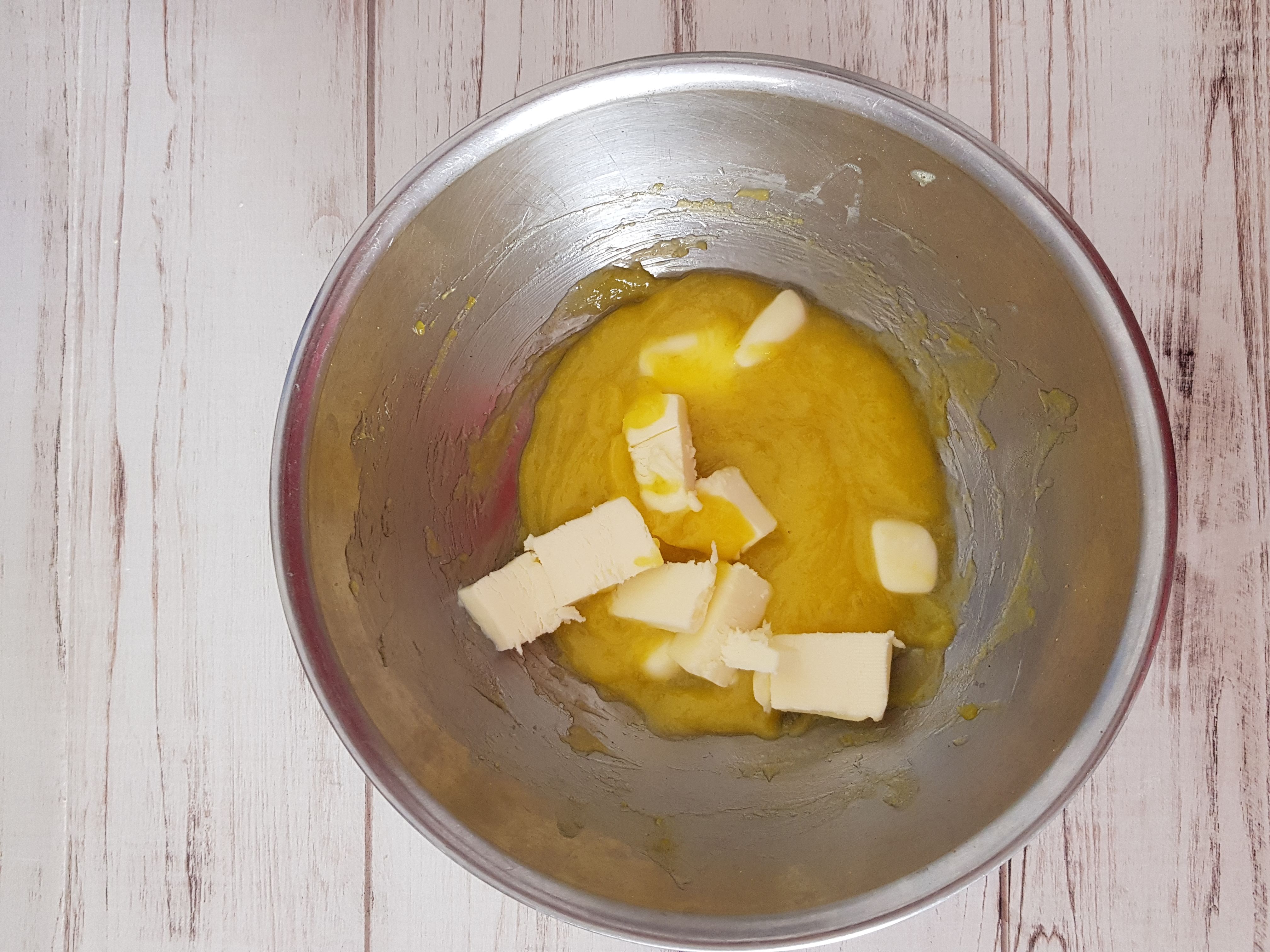 Crema pasticcera al limone con burro