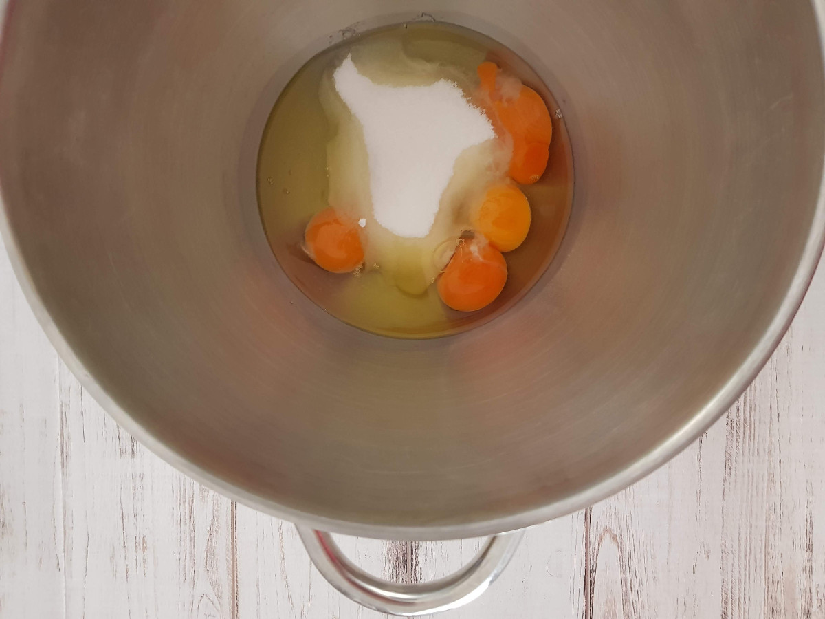 Pan di Spagna per delizia al limone