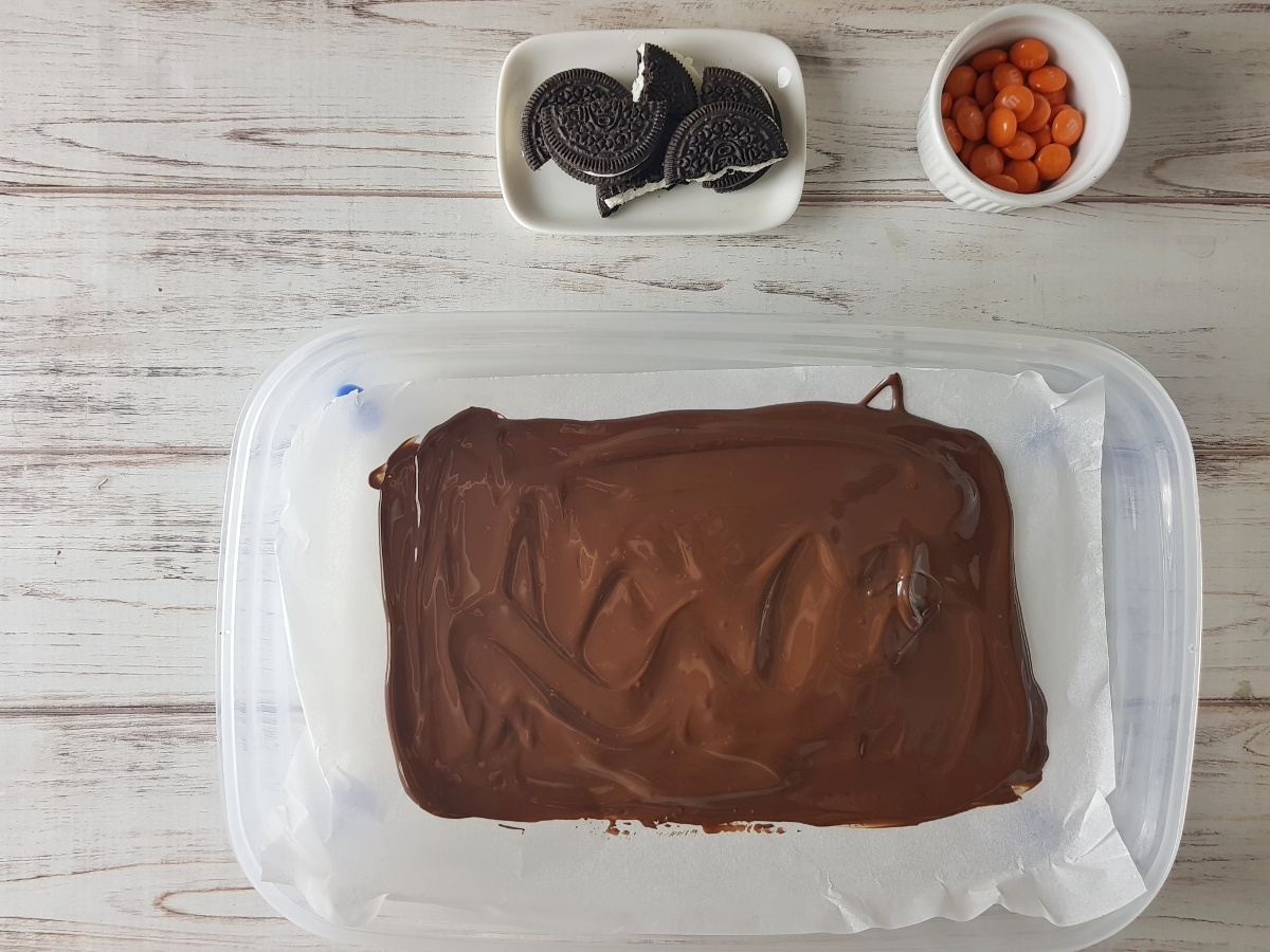La ricetta per le barrette al cioccolato di Halloween