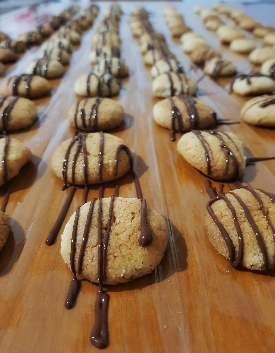 La ricetta dei biscotti alle nocciole e cioccolato